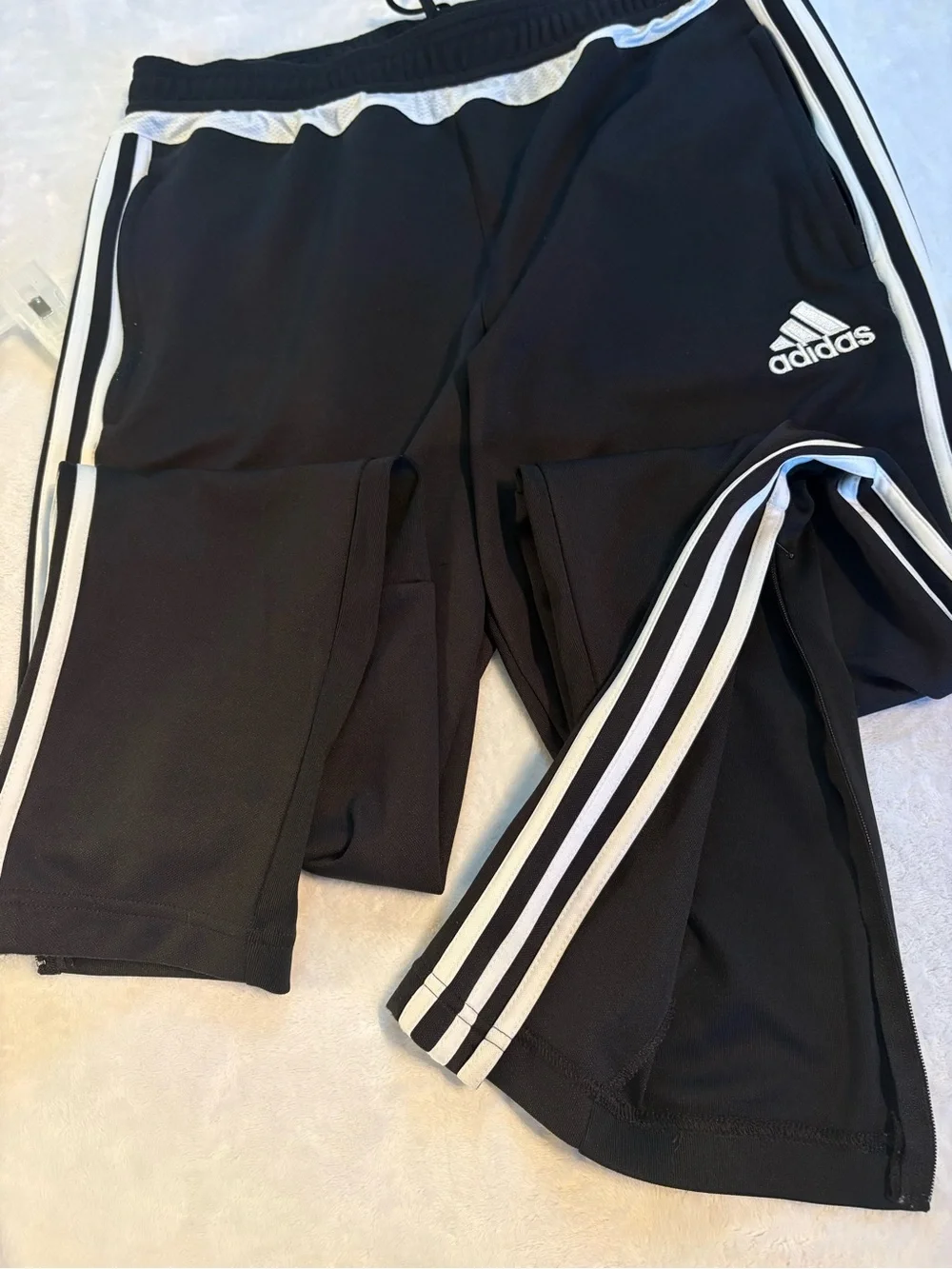 adidas Men’s Black Track Suit Jacket and Joggers with 3 White Stripes Size Large